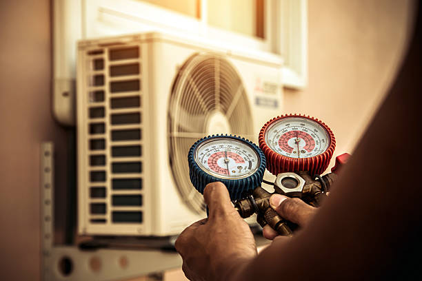 Professional Ac Installation technician working in Westport, NC
